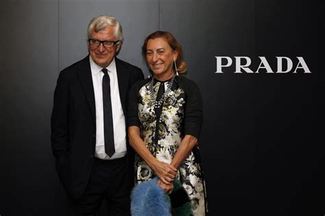 prada group ceo|Miuccia Prada en Patrizio Bertelli leggen CEO.